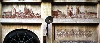 Trevi, Italy, Villa Fabbri, decorazione della facciata.