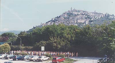 Gara podistica Nazionale Trevi -Montefalco 1999a