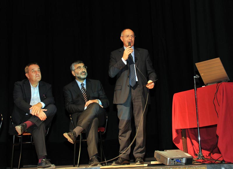 Trevi Premia il prof. Claudio Santoni - Foto