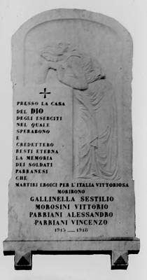 Trevi - Parrano - Lapide dei Caduti in guerra (Foto anni 30?)