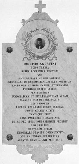 Trevi, Chiesa di S. Emiliano -Epigrafe Mons. Agostini