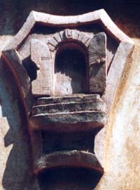 Trevi, Villa Fabbri - Stemma Della Porta