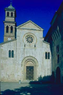 Trevi, Italy. Bovara, chiesa di S. Pietro, facciata.